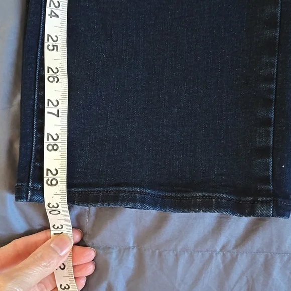 Talbot's Straight Leg Jeans Size 18W. Like new. - Picture 5 of 7